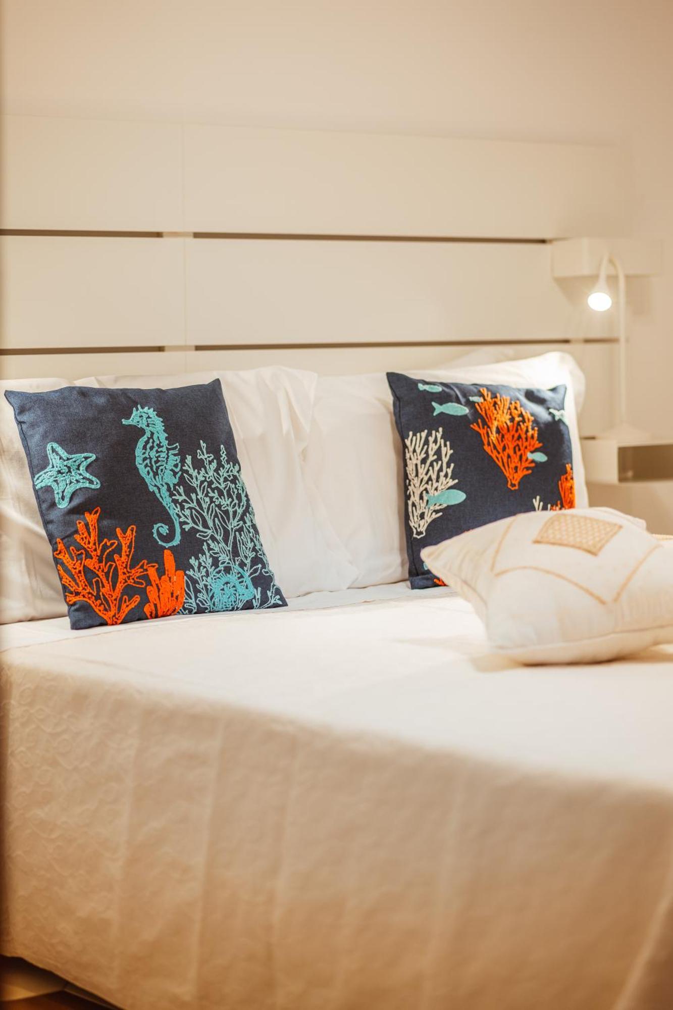 La Casa Di Vittoria Apartment Sea View - Housea Полиняно а Маре Екстериор снимка